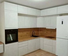 Модульная кухня Бруклин 2.4 x 2 м (Бетон белый) в Сосновоборске - sosnovoborsk.katalogmebeli.com | фото 15